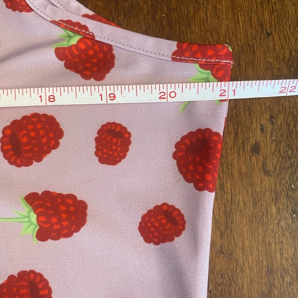 Raspberry Pin Up Top - Picture 7 of 8